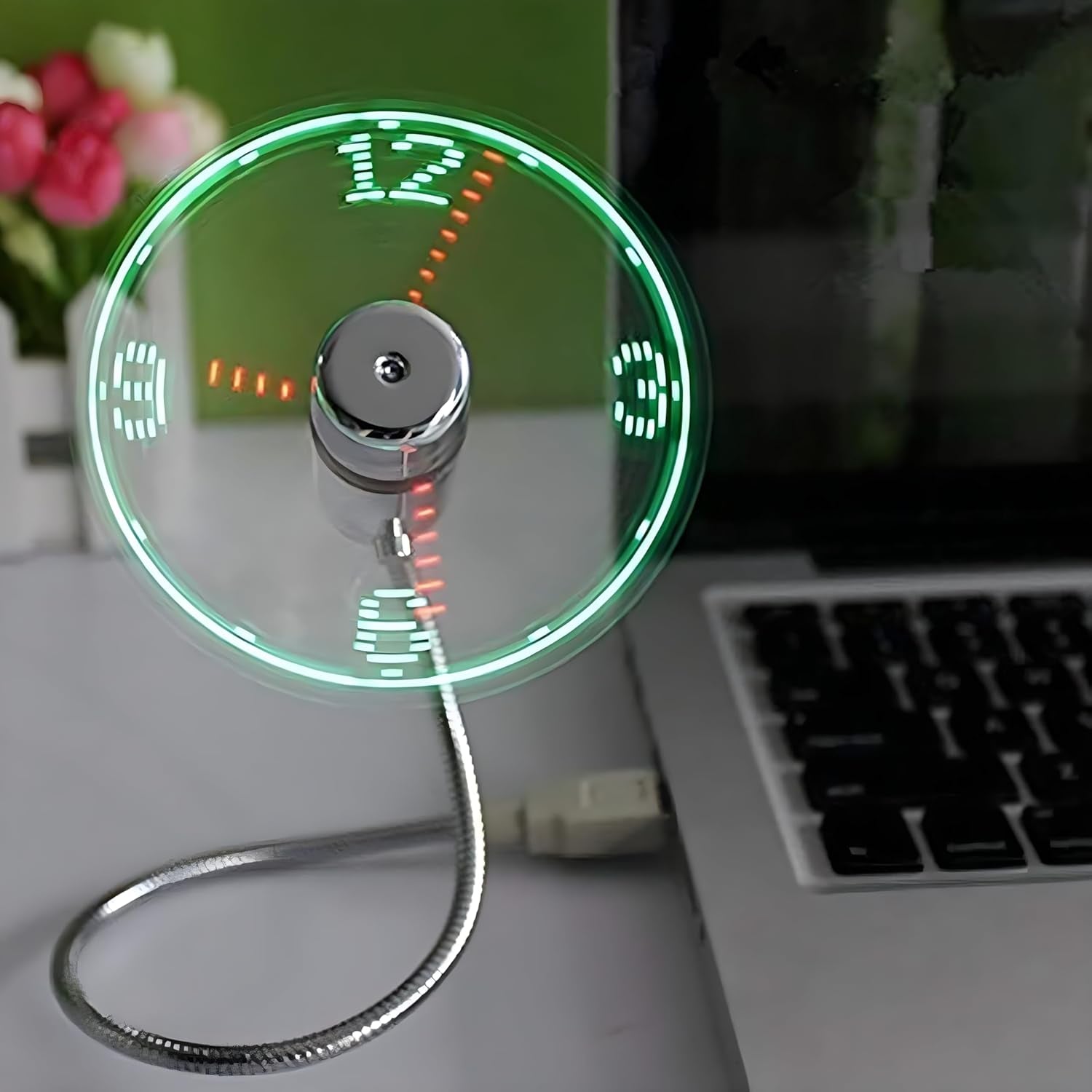 LED USB Clock Fan - Real Time Display, Perfect Gift for Men & Dads!